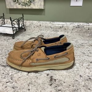 Boys-Sperrys-size 6